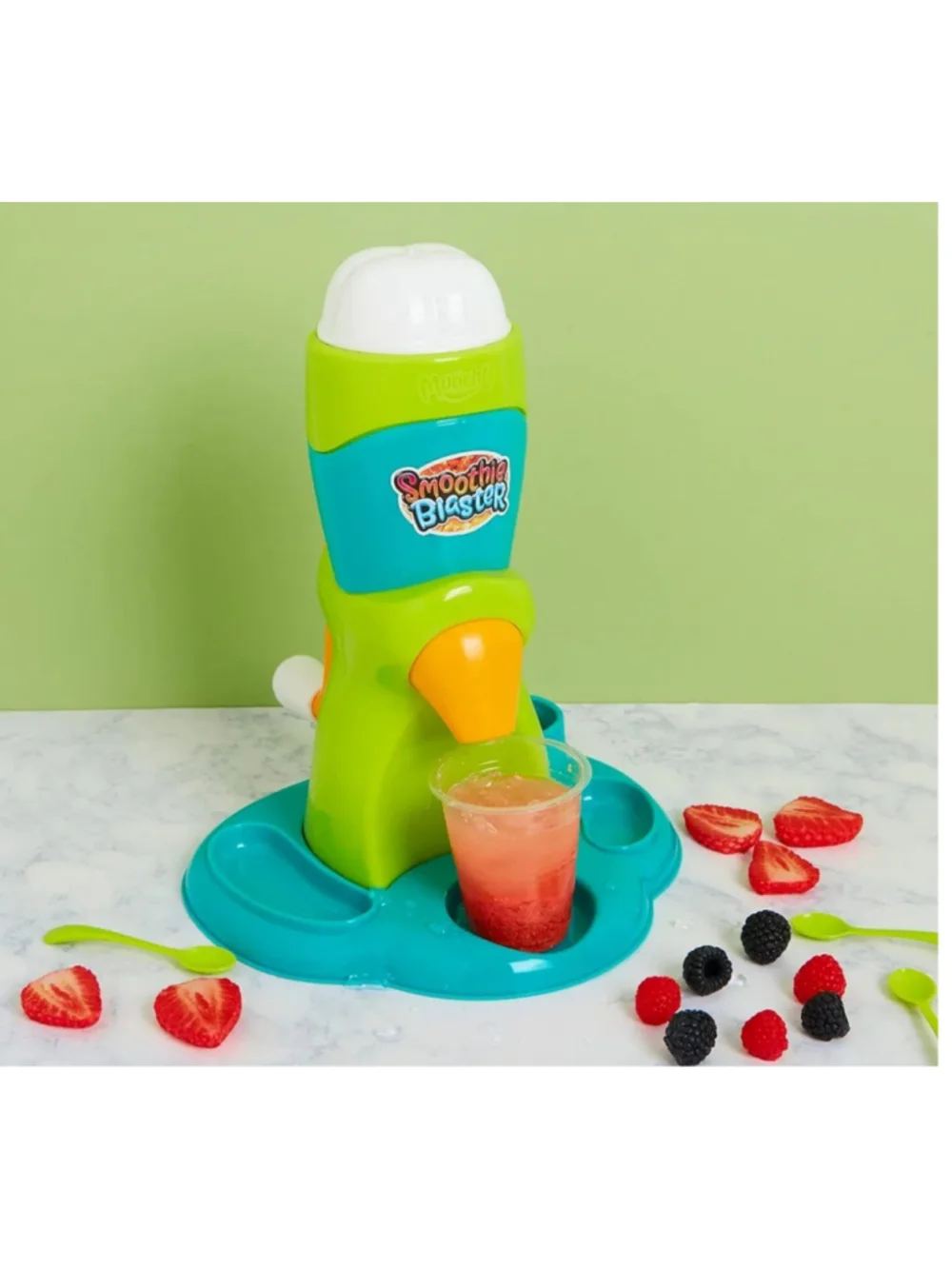 Play 2 Play Smoothie Blaster Frozen Fruit Maker Toy Kids No Batteries